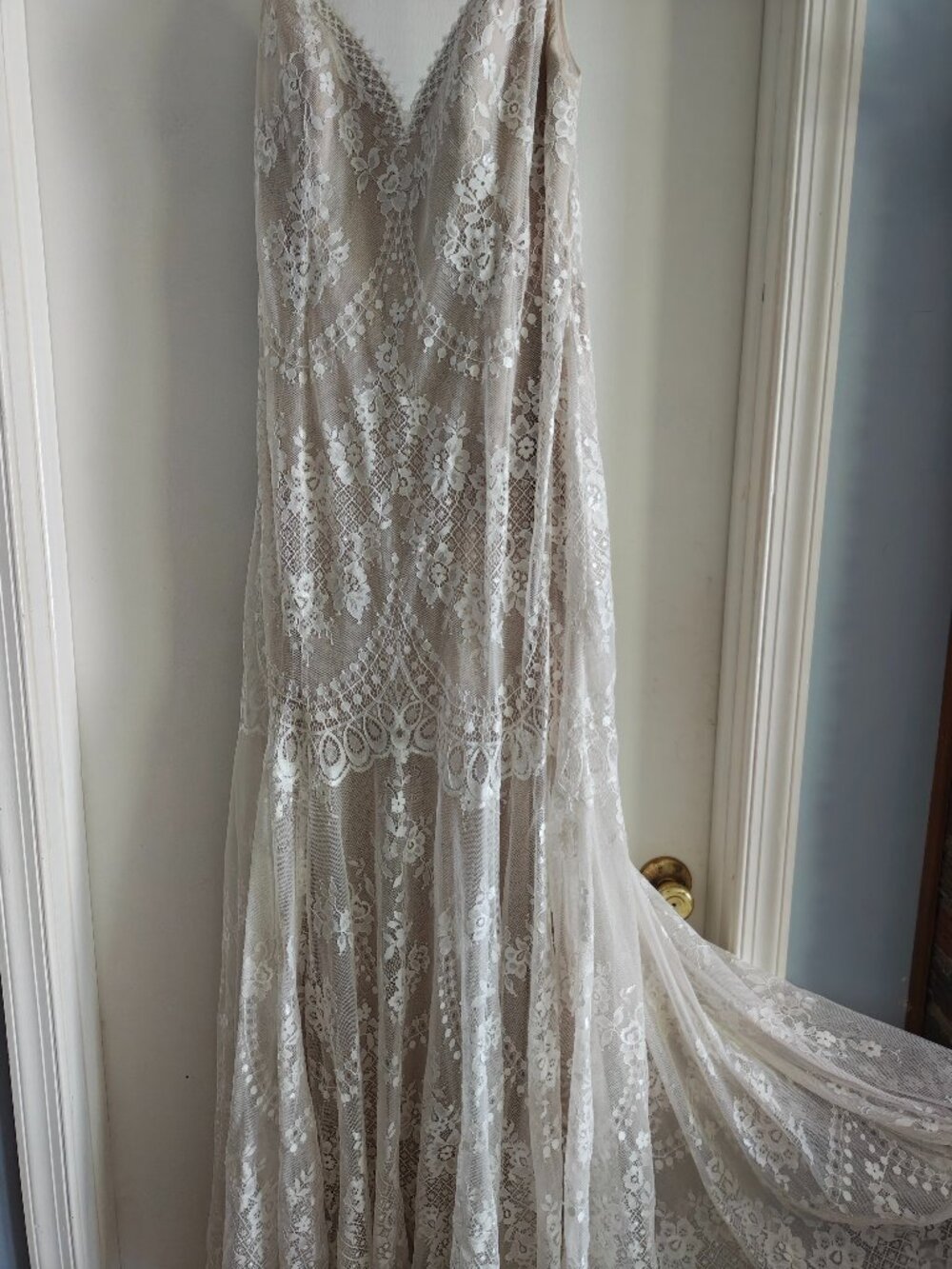 BHLDN Cascading Lace Gown NWT Size 16 Ivory Wedding Dress Unaltered